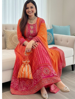 DIVASTRI Women Ethnic Motifs Printed Regular Kurta With Trousers & With Dupatta
