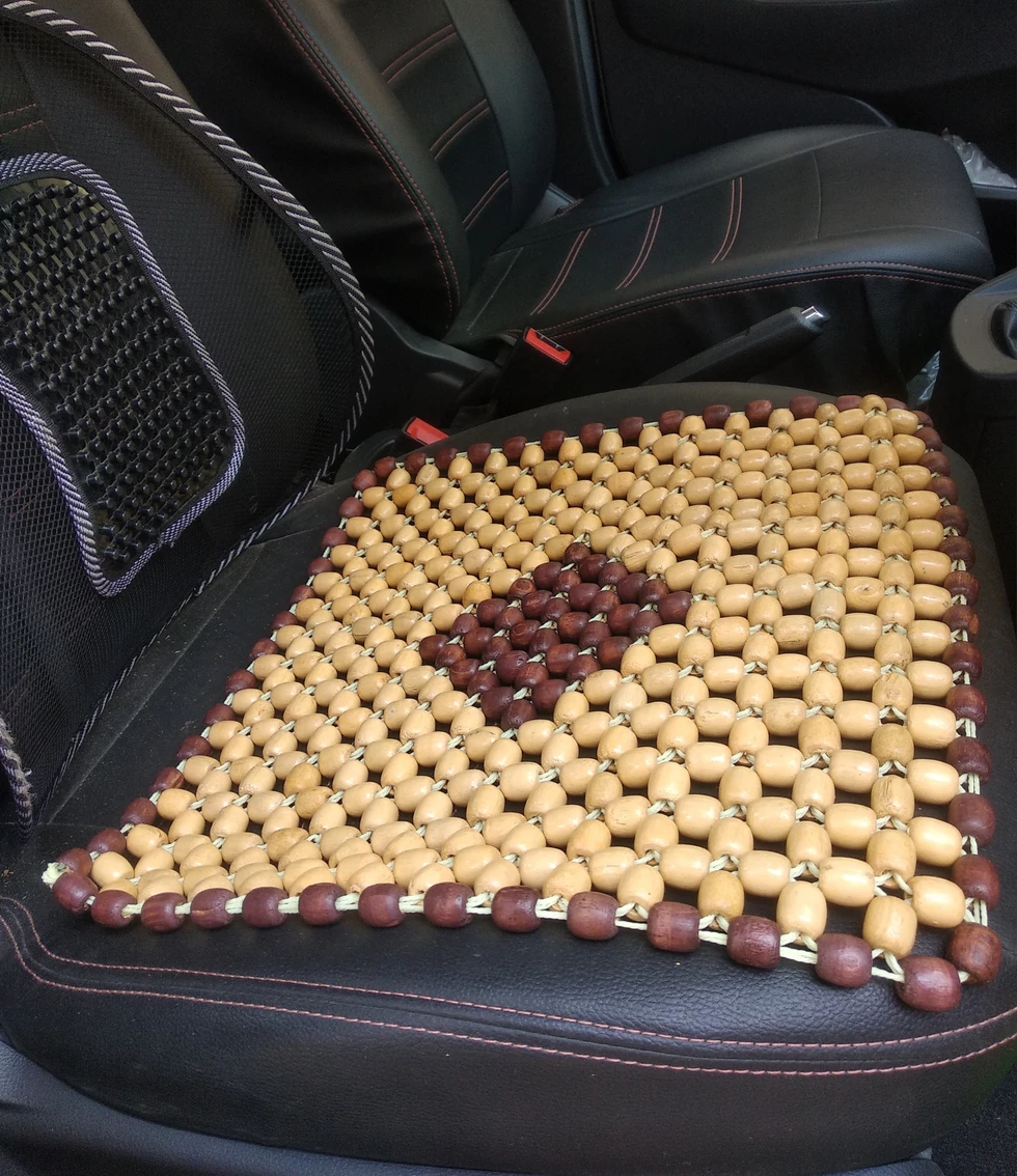 Q1 Beads Wooden Bead Seating Pad For Volkswagen, Mahindra, Maruti Suzuki, Hyundai, Toyota, Ford, Tata, Honda, Jeep Swift Dzire, Alto, i10 Active, Bolero, Ciaz, Universal For Car