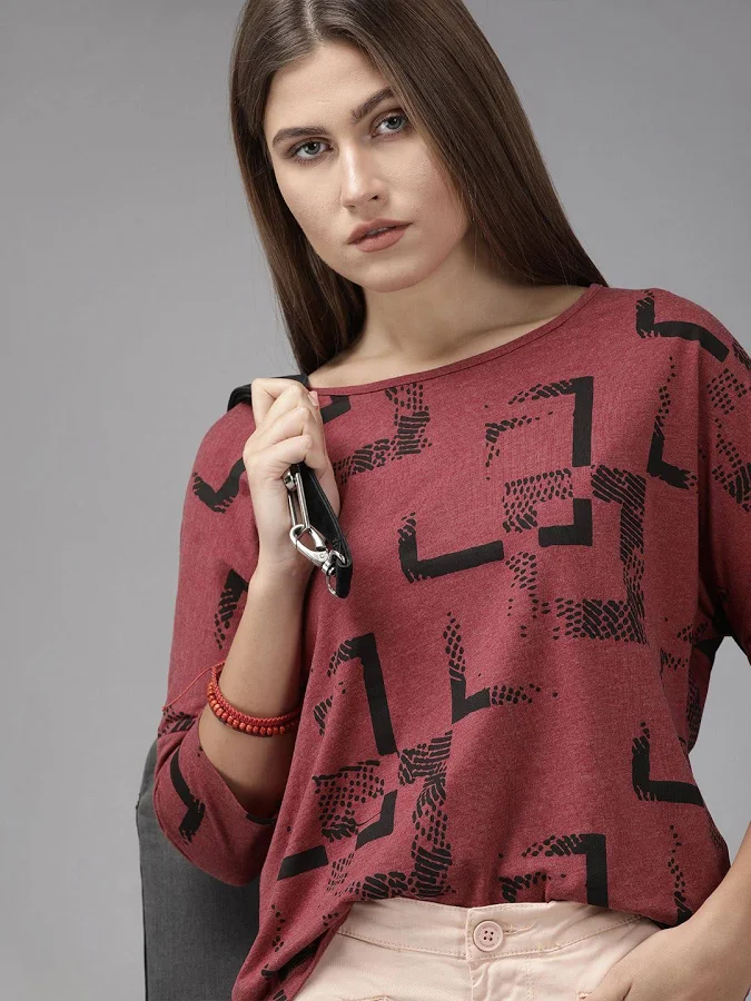 Roadster Women's Printed Oversized Top