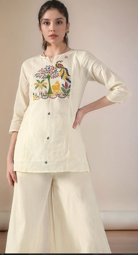 Sangria Women Embroidered Monochrome Tunic